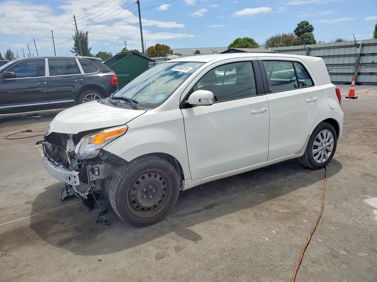 2010 Scion xD, VIN JTKKU4B44A1001595 — Front end