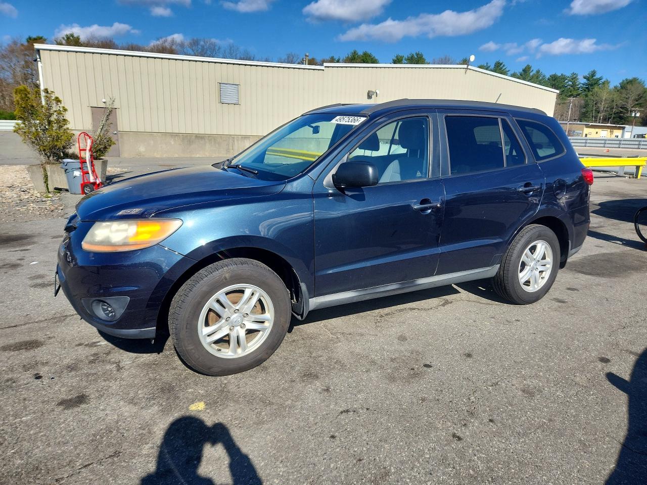 2010 Hyundai Santa Fe GLS, VIN 5NMSGDAB9AH374586 — Перед