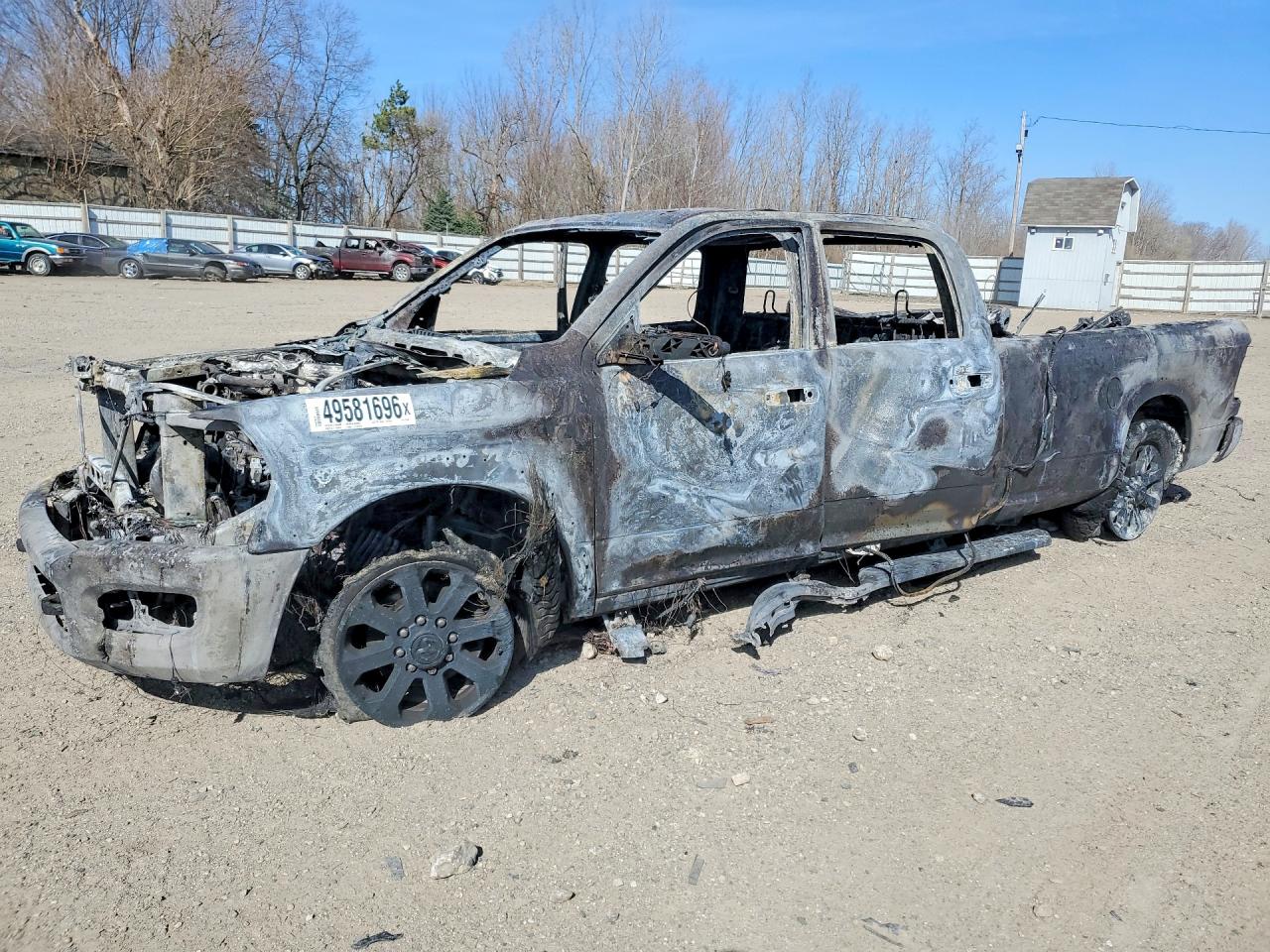 2022 Ram 2500 Laramie, VIN 3C6UR5KL0NG102405 — Пожар в салоне