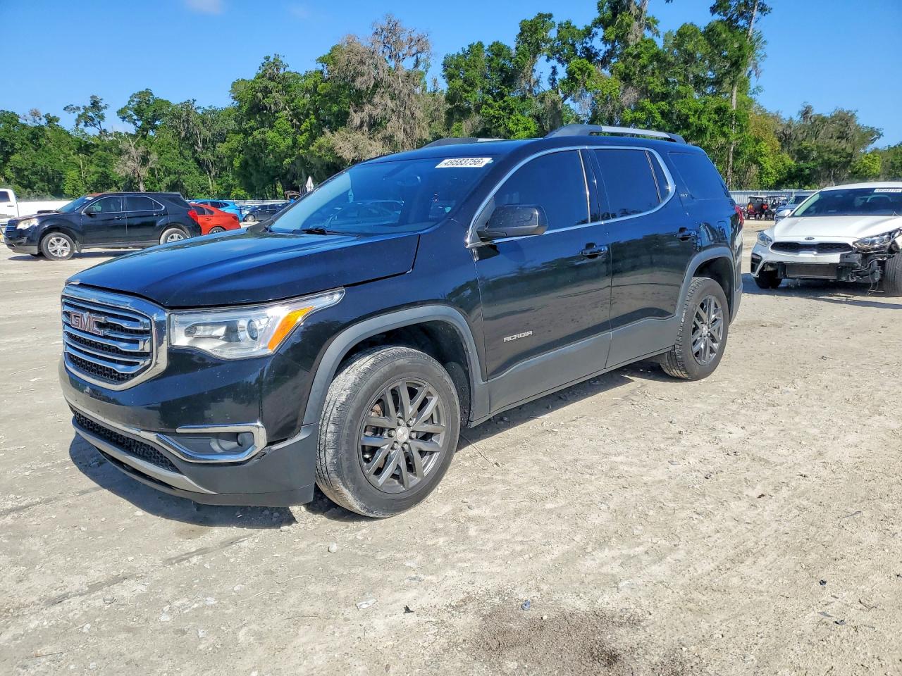 2017 GMC Acadia SLT, VIN 1GKKNULS2HZ157734 — Зад