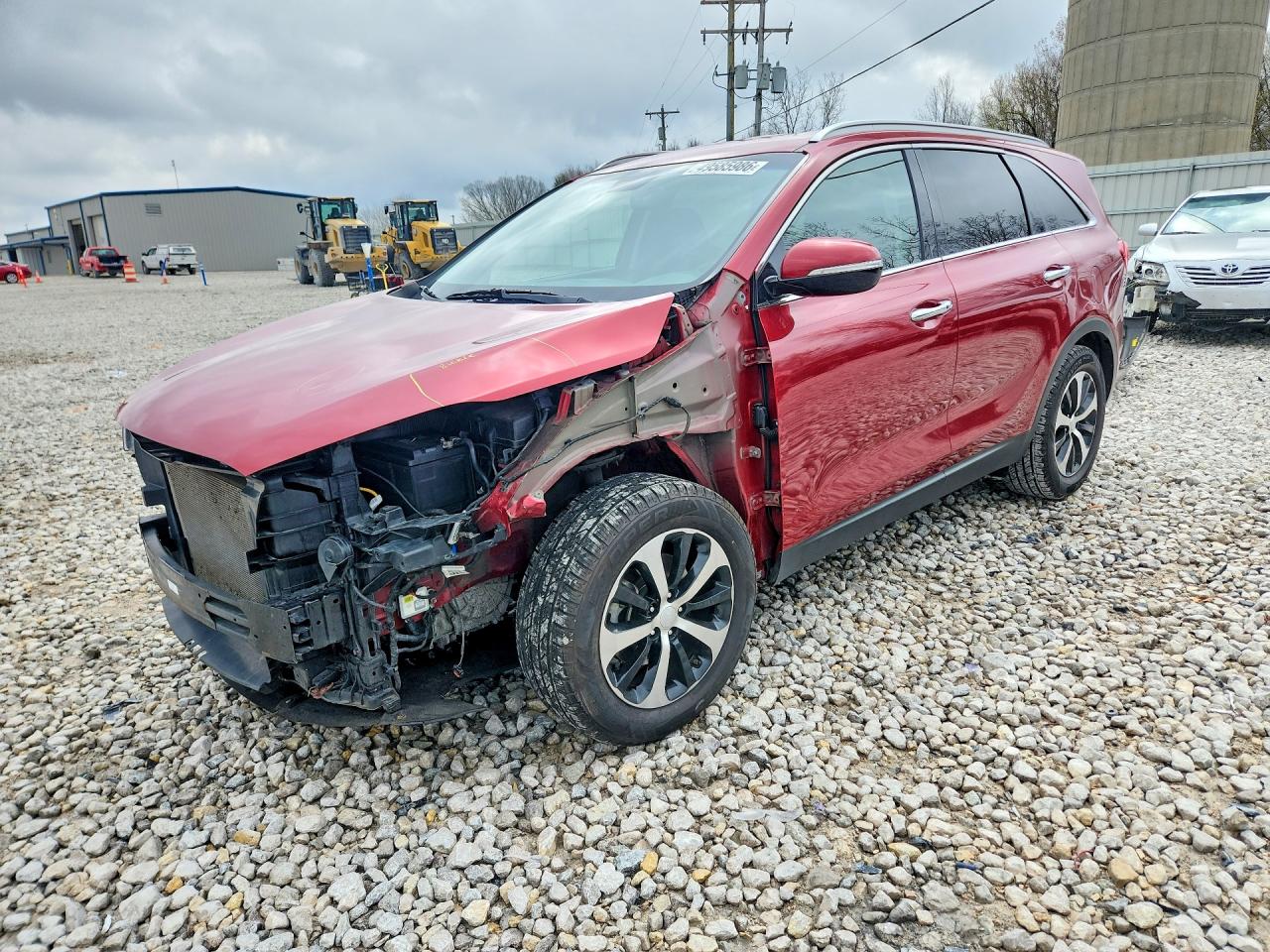 2017 Kia Sorento EX, VIN 5XYPH4A53HG300033 — Front end
