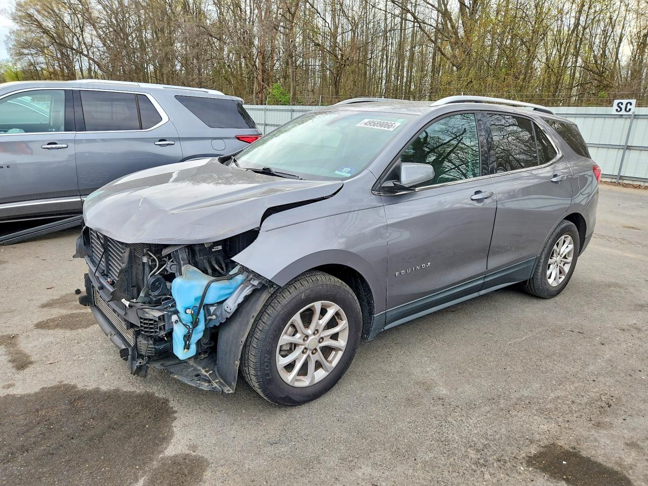 2018 Chevrolet Equinox LT, VIN 3GNAXJEV0JL166847 — Front end