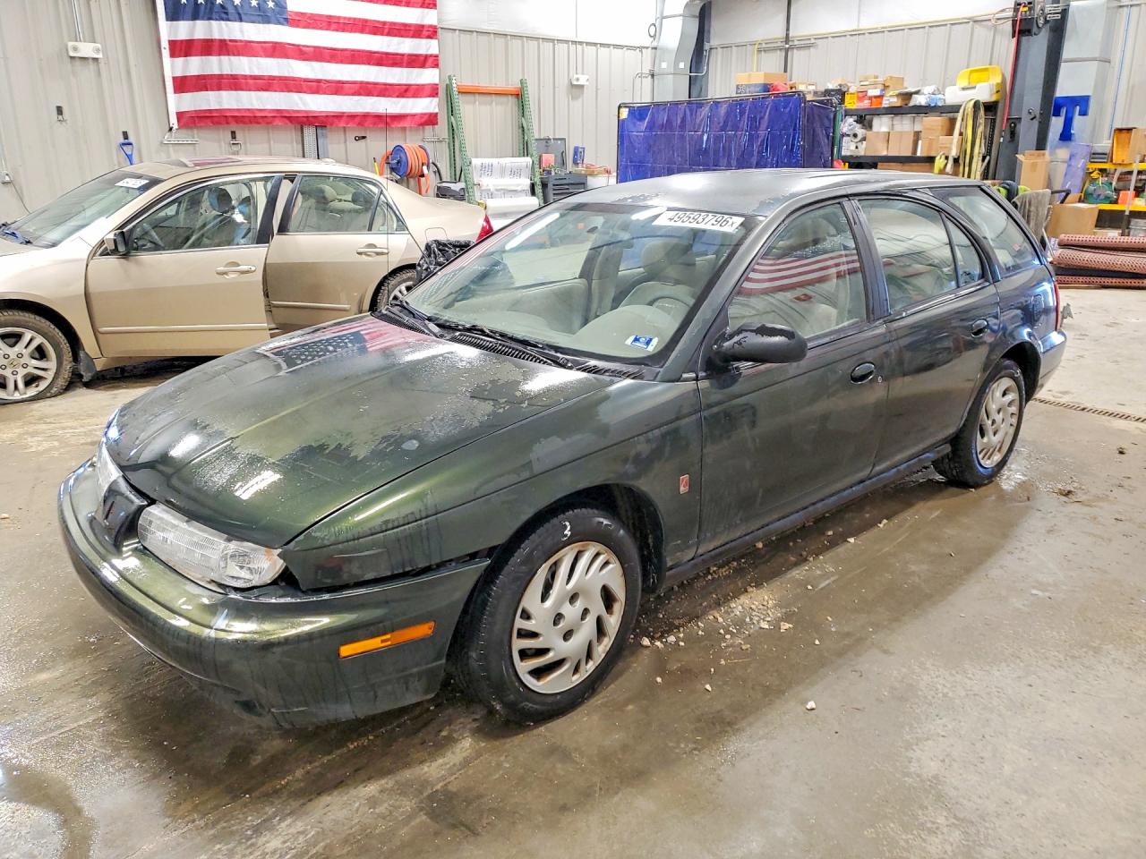 1999 Saturn SW, VIN 1G8ZK8276XZ190218 — Перед