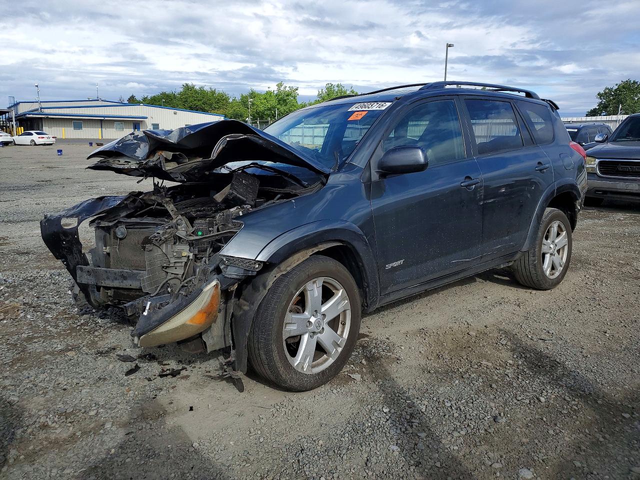 2006 Toyota RAV4 Sport, VIN JTMBK32V365005492 — Front end
