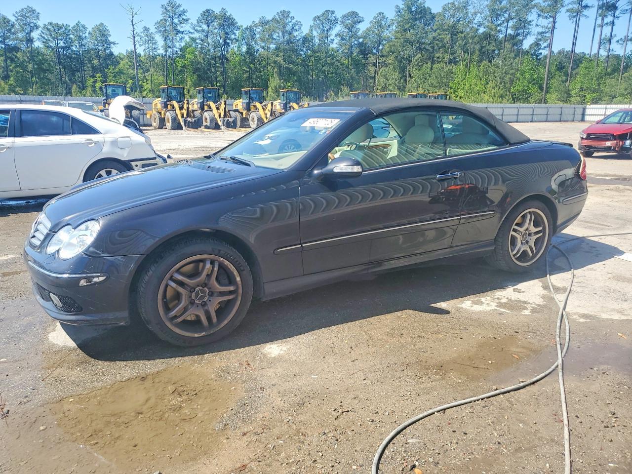 2004 Mercedes-Benz CLK 500, VIN WDBTK75GX4T010219 — Rear end