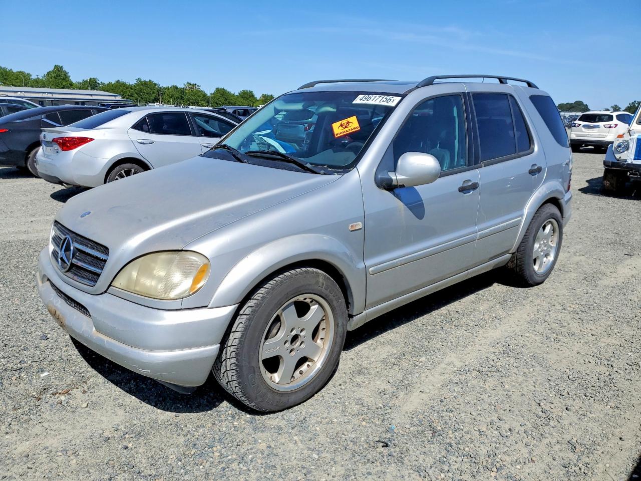 2000 Mercedes-Benz M 320/430/500, VIN 4JGAB72E8YA194018 — Мелкие вмятины и царапины