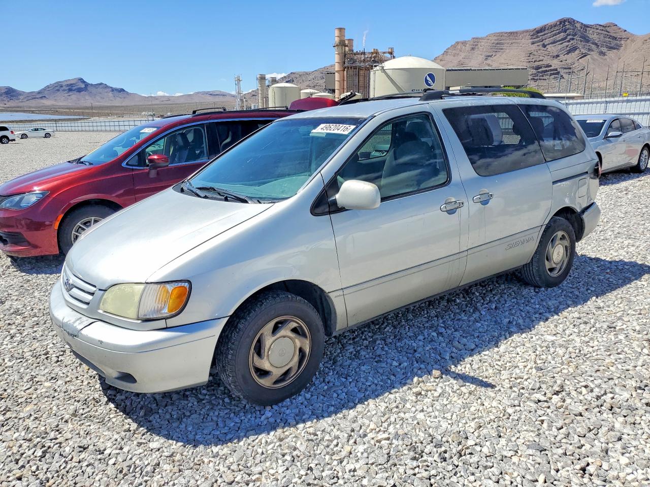 2002 Toyota Sienna LE, VIN 4T3ZF13CX2U492777 — Rear end