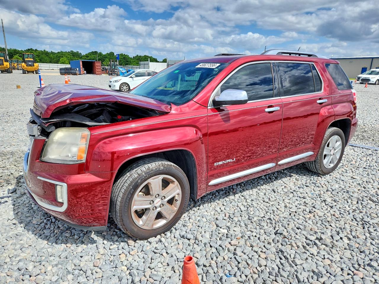 2017 GMC Terrain Denali, VIN 2GKALREK4H6114892 — Перед