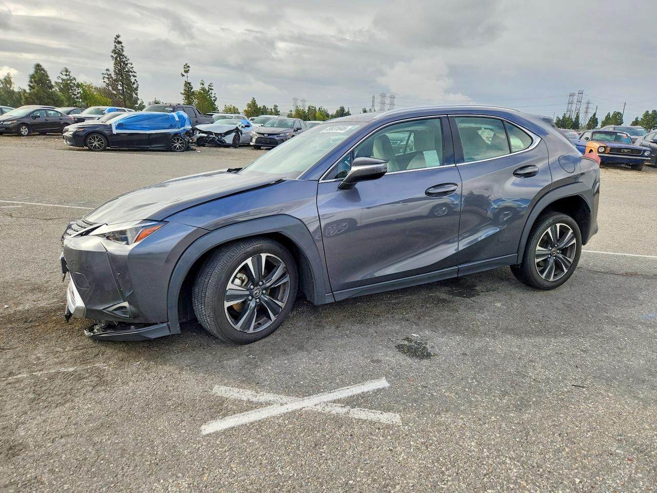 2025 Lexus UX 300h, VIN JTHYBJAH8S2009607 — Перед