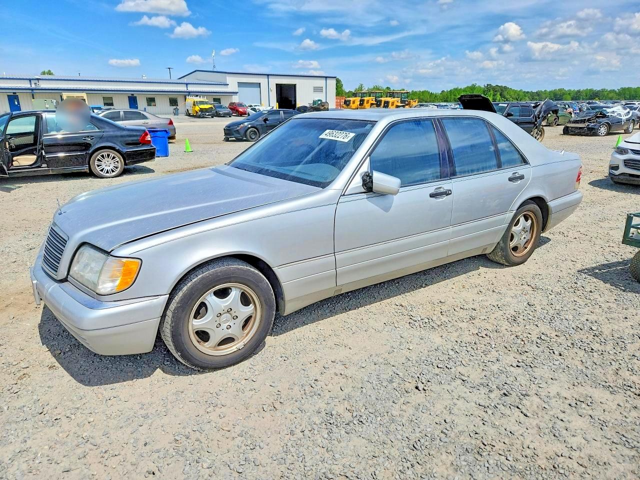1998 Mercedes-Benz S 320/430/500, VIN WDBGA32G6WA377134 — Front end
