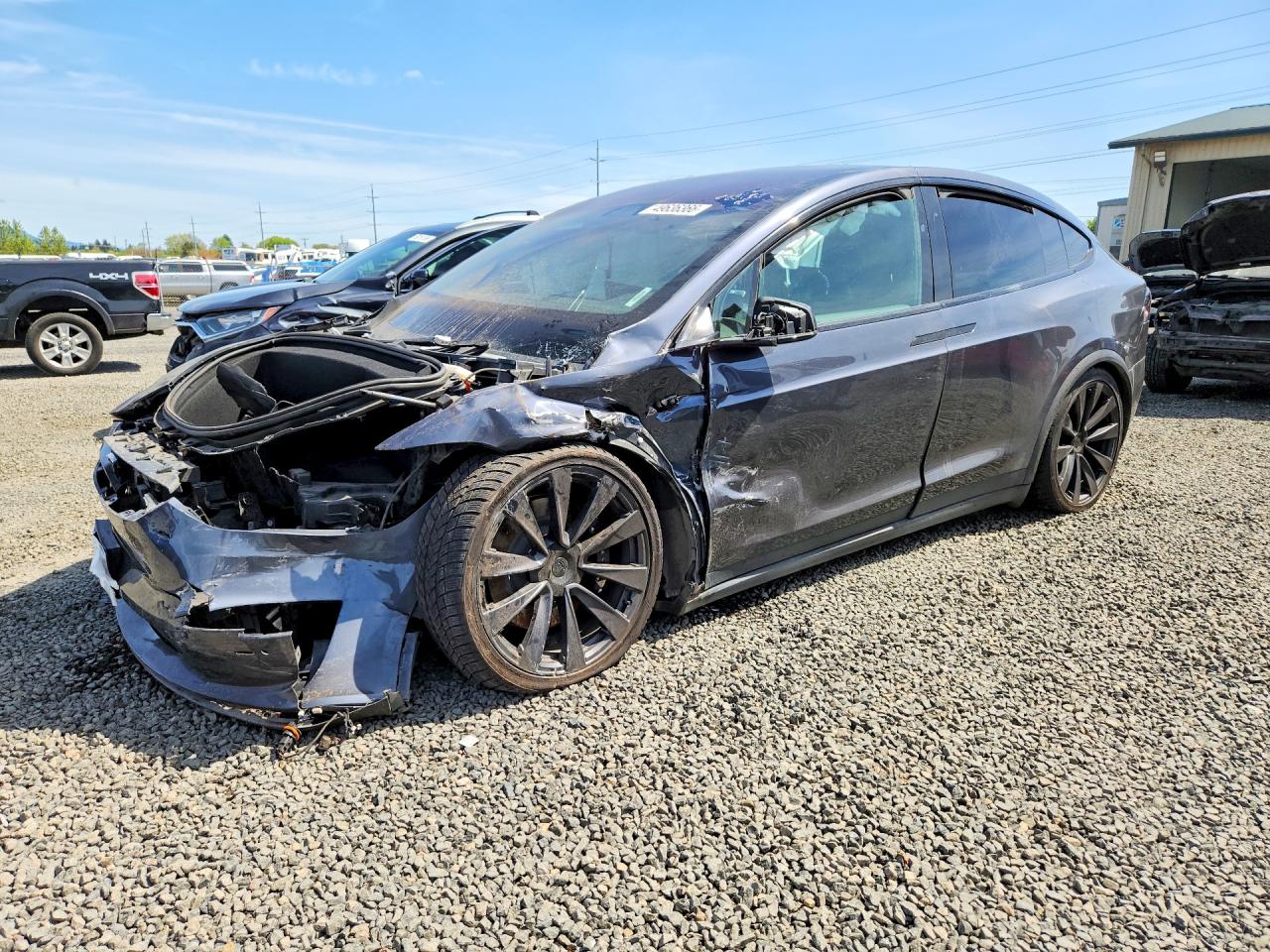 2022 Tesla Model X Plaid, VIN 7SAXCBE61NF359125 — Перед