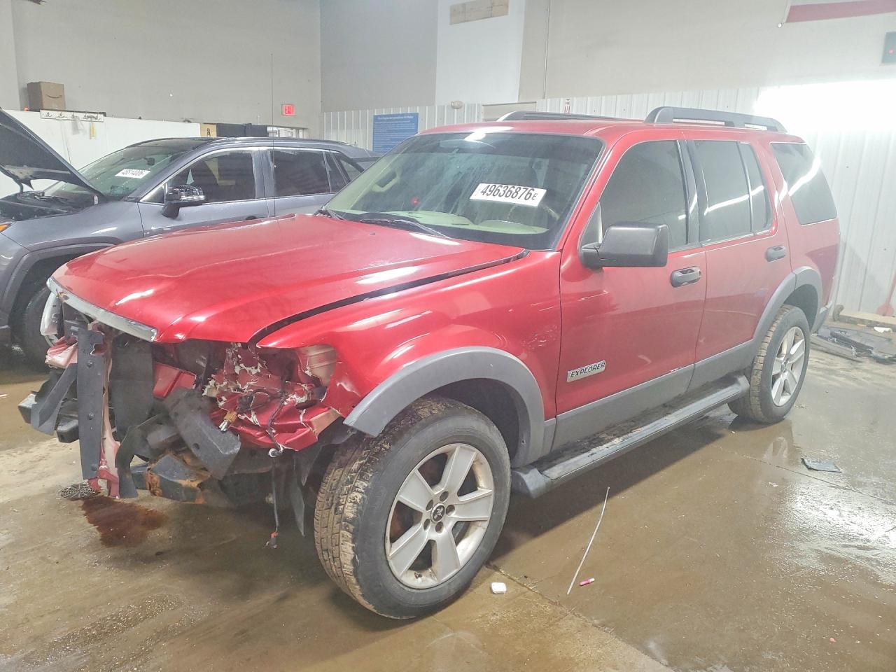 2006 Ford Explorer XLT, VIN 1FMEU73E86UB06770 — Front end