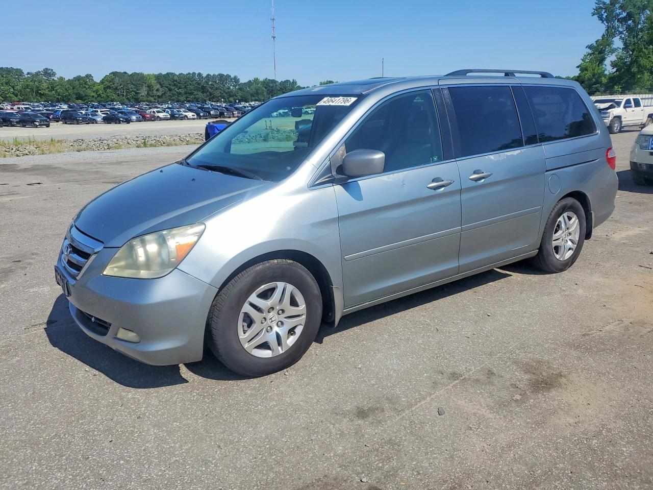 2007 Honda Odyssey EX-L, VIN 5FNRL38727B063629 — Перед