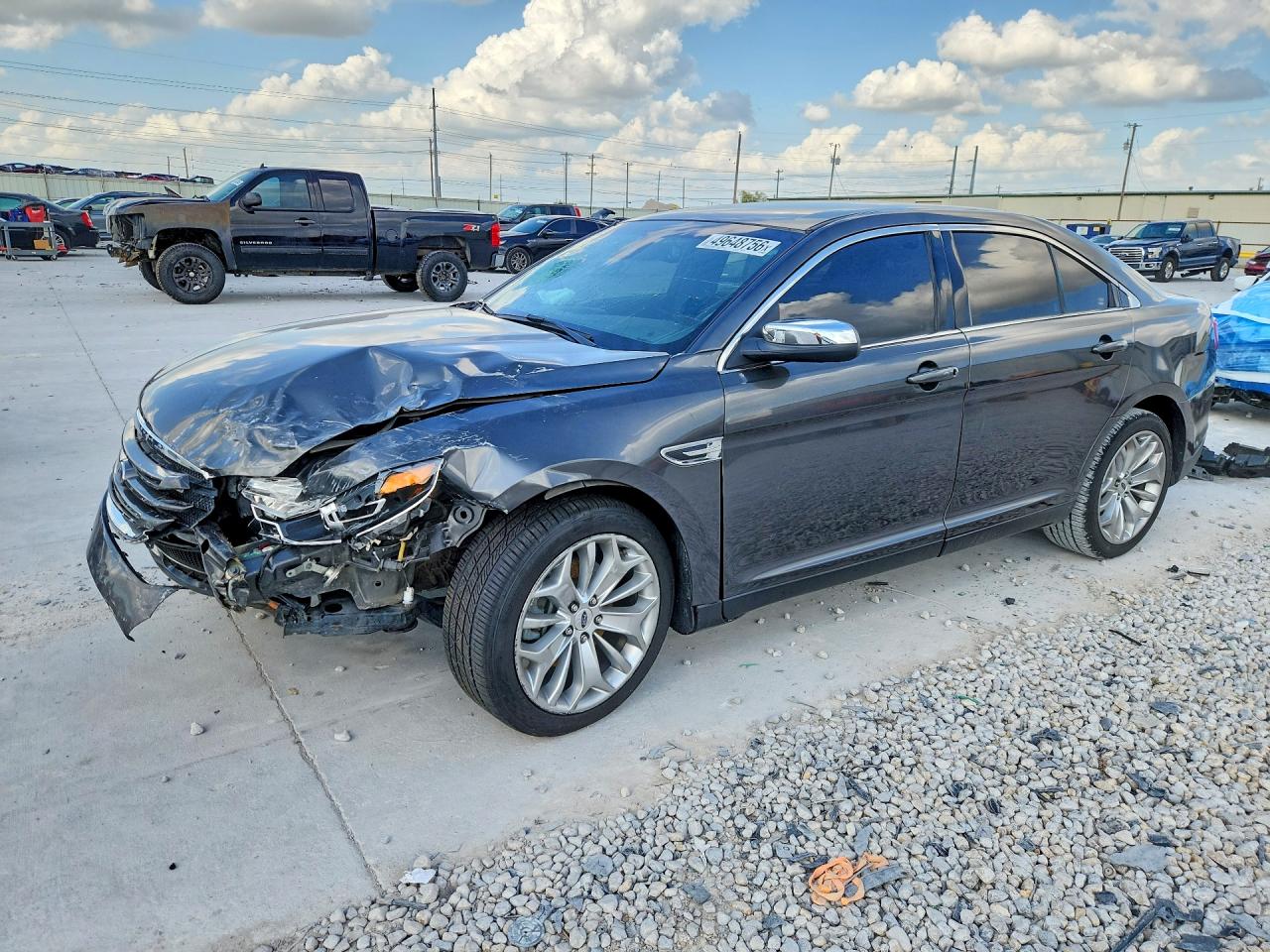 2019 Ford Taurus Limited, VIN 1FAHP2F82KG117988 — Front end