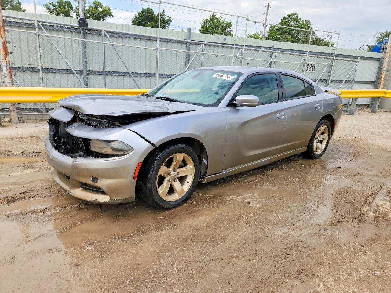 2015 Dodge Charger SE, VIN 2C3CDXBG3FH725895 — Front end