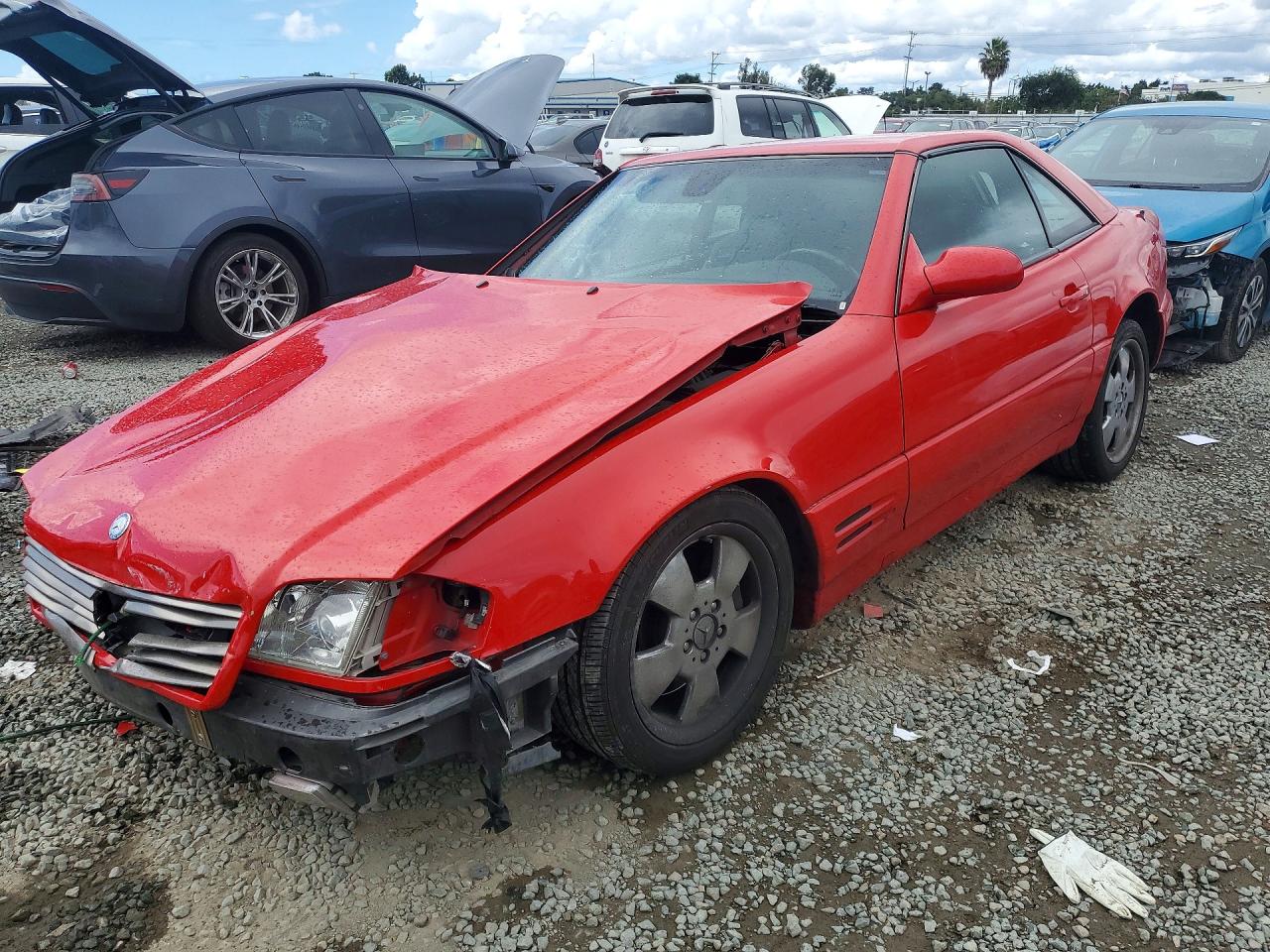1999 Mercedes-Benz SL 500, VIN WDBFA68F2XF178307 — Front end