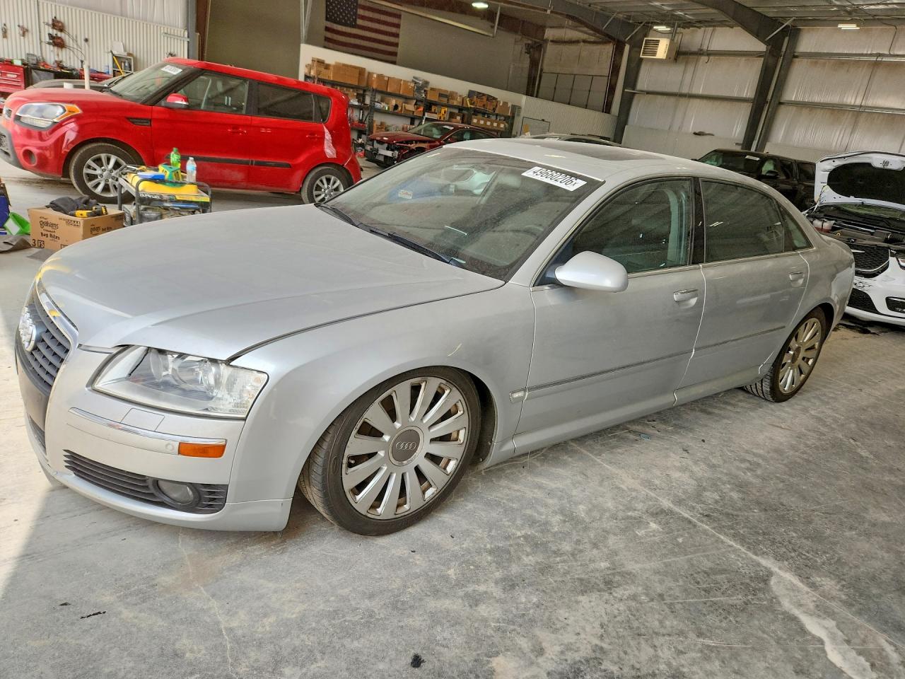 2006 Audi A8 4.2L, VIN WAUML44E76N021376 — Бок