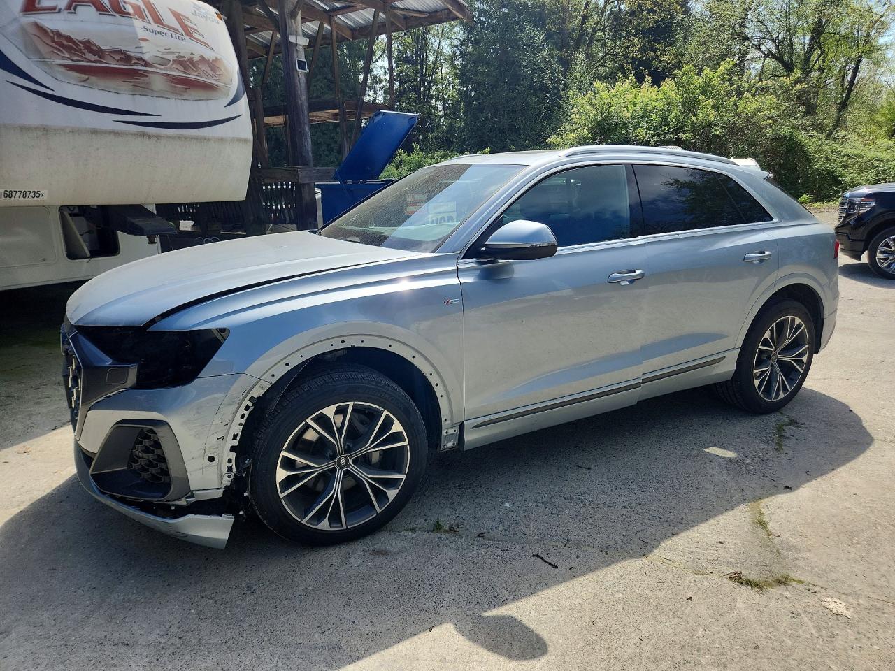 2025 Audi Q8, VIN WA1DVBF16SD036442 — Перед