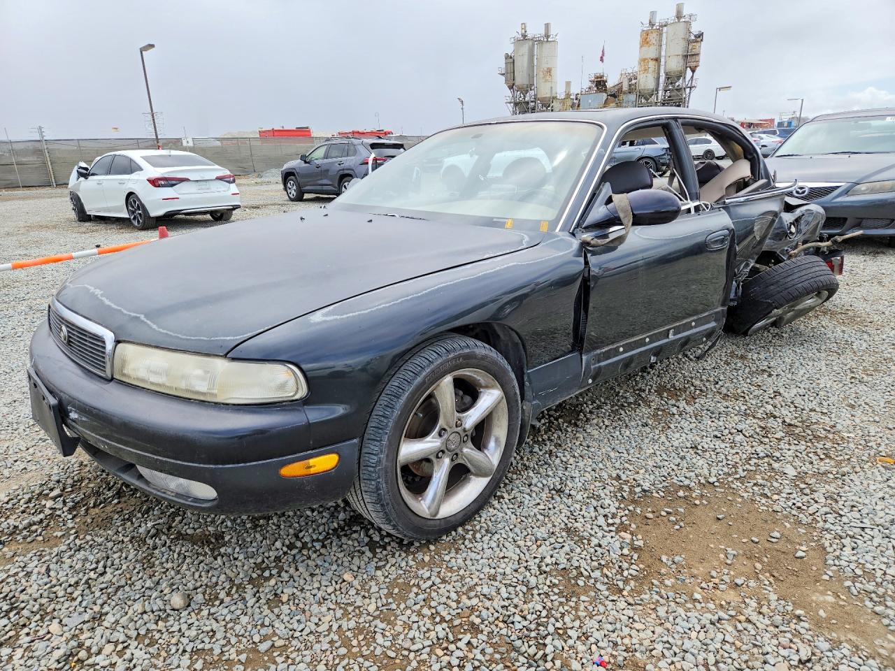 1994 Mazda 929, VIN JM1HD4611R0300545 — Side