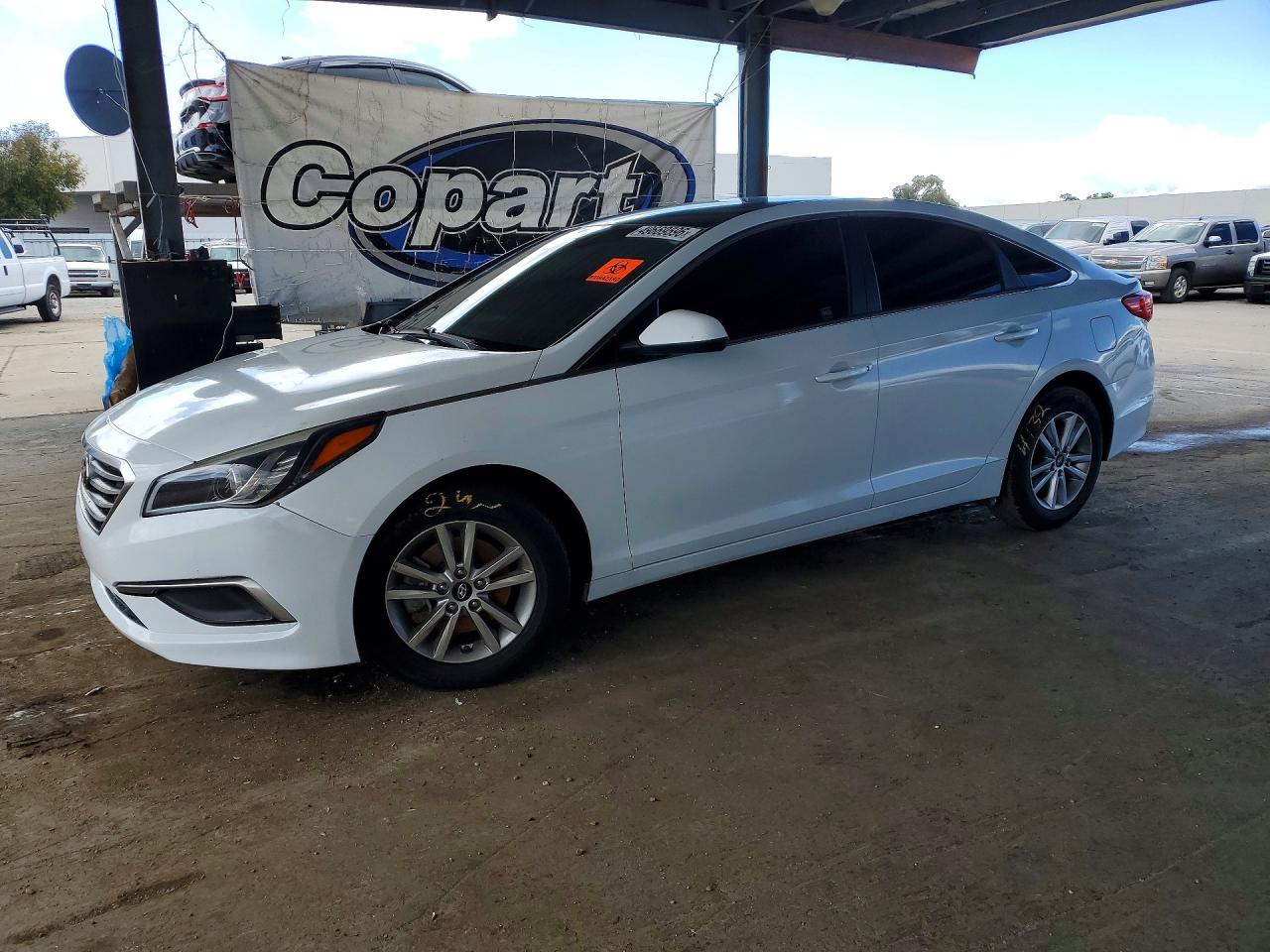 2016 Hyundai Sonata SE, VIN 5NPE24AF4GH384212 — Пожар в салоне