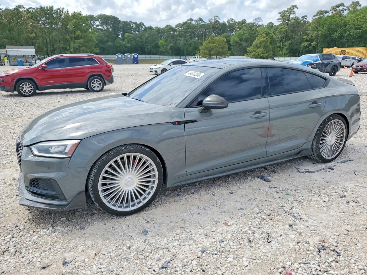 2019 Audi S5 Sportback Premium Plus, VIN WAUB4CF59KA081155 — Перед