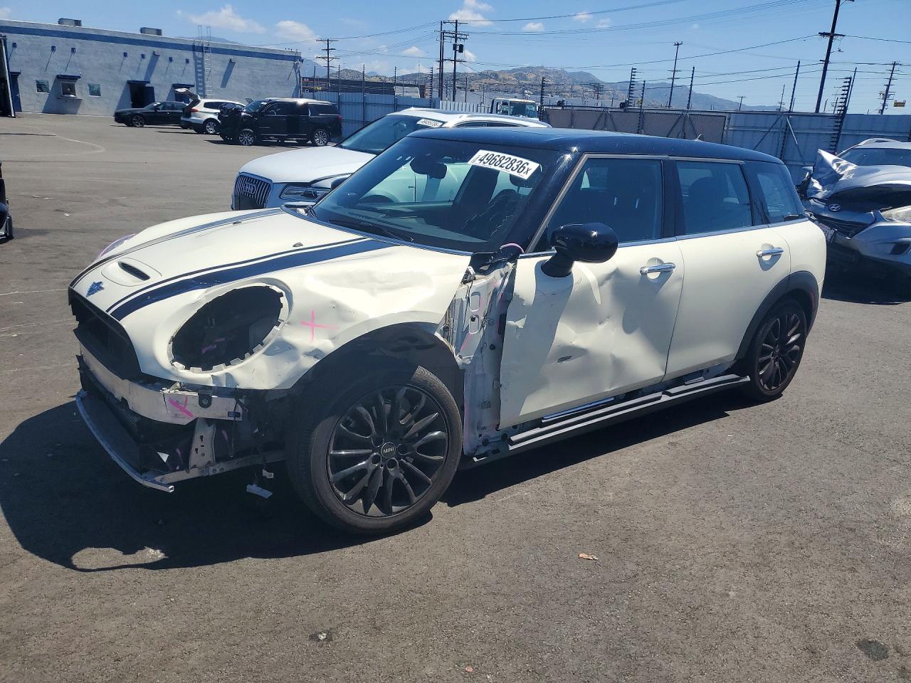 2020 MINI Clubman Cooper S, VIN WMWLV7C04L2M19753 — Front end