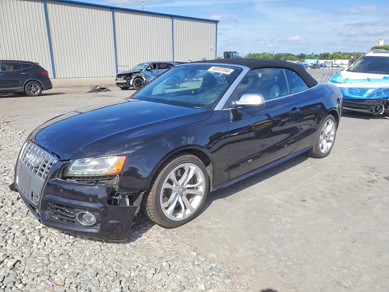 2011 Audi S5 Premium Plus, VIN WAUCGAFHXBN014759 — Перед