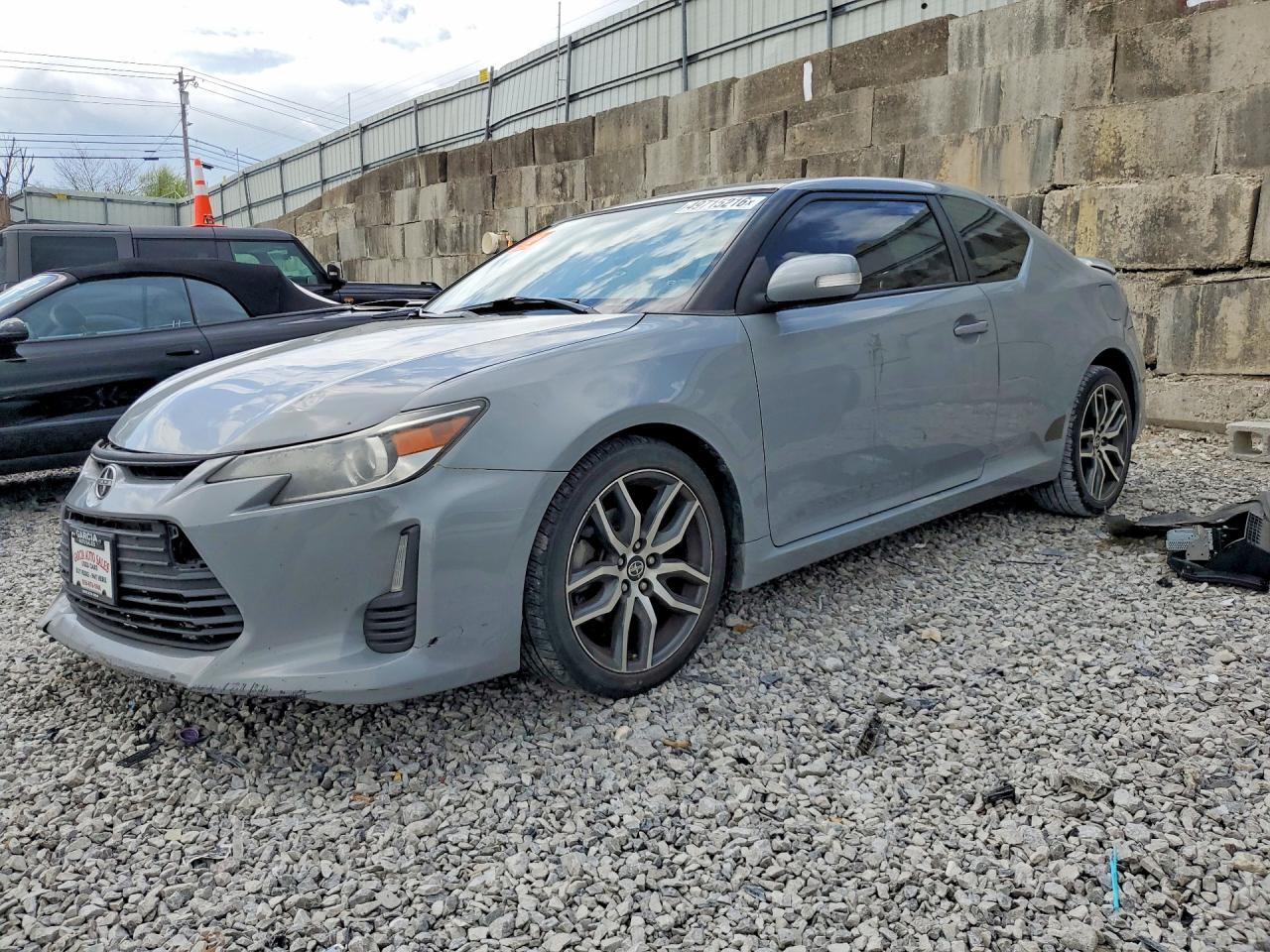 2014 Scion tC, VIN JTKJF5C79E3077750 — Front end