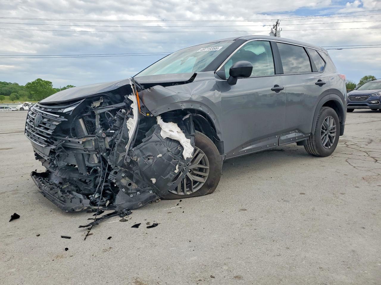 2026 Nissan Rogue S, VIN 5N1BT3AA0TC699752 — Front end