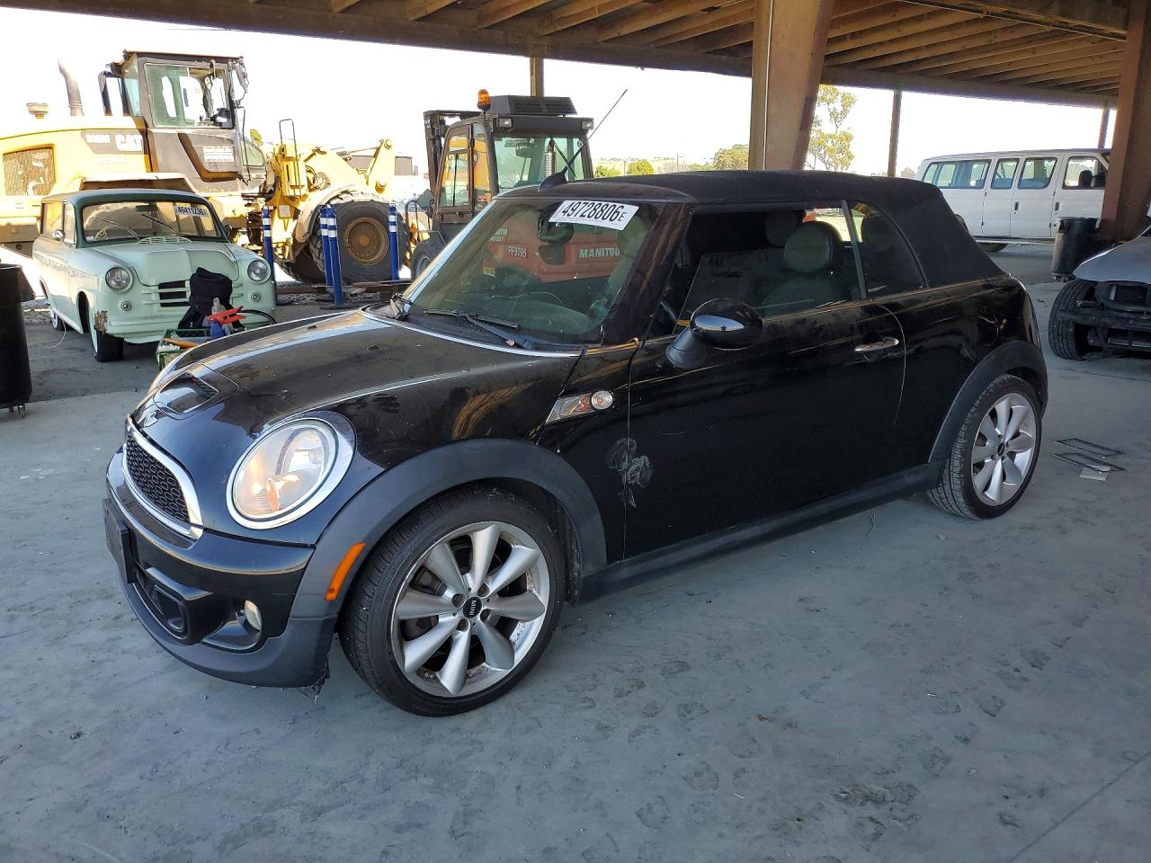 2012 MINI Convertible S, VIN WMWZP3C50CT549922 — Front end