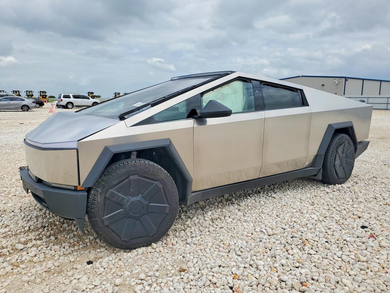 2024 Tesla Cybertruck Cyberbeast, VIN 7G2CEHEE7RA019624 — Auction photo