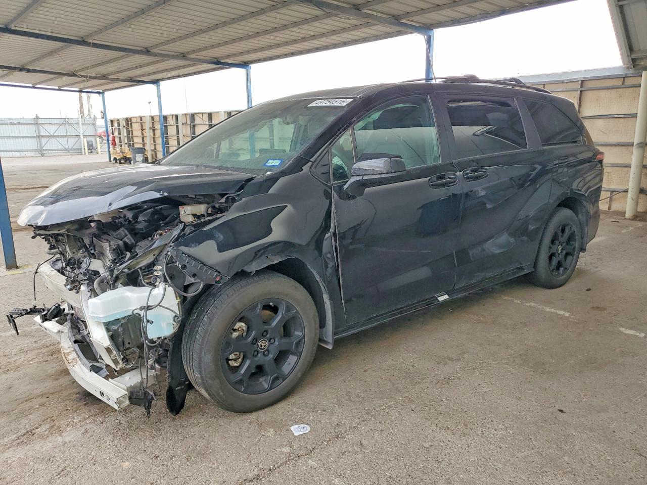 2025 Toyota Sienna XSE, VIN 5TDCSKFC3SS175878 — Auction photo 1 of 13