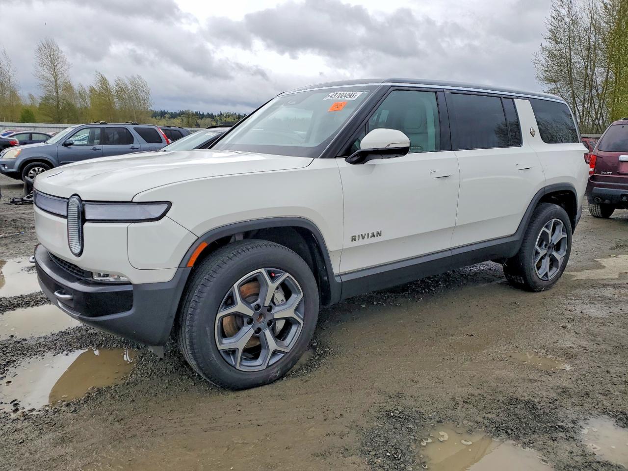 2024 Rivian R1S Adventure, VIN 7PDSGBBA3RN034755 — Water / flood