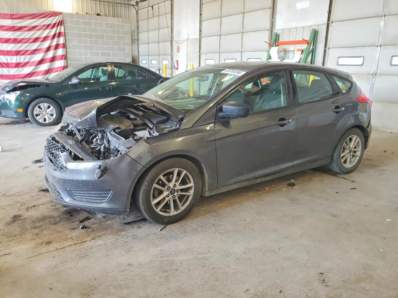 2018 Ford Focus SE, VIN 1FADP3K2XJL283669 — Front end