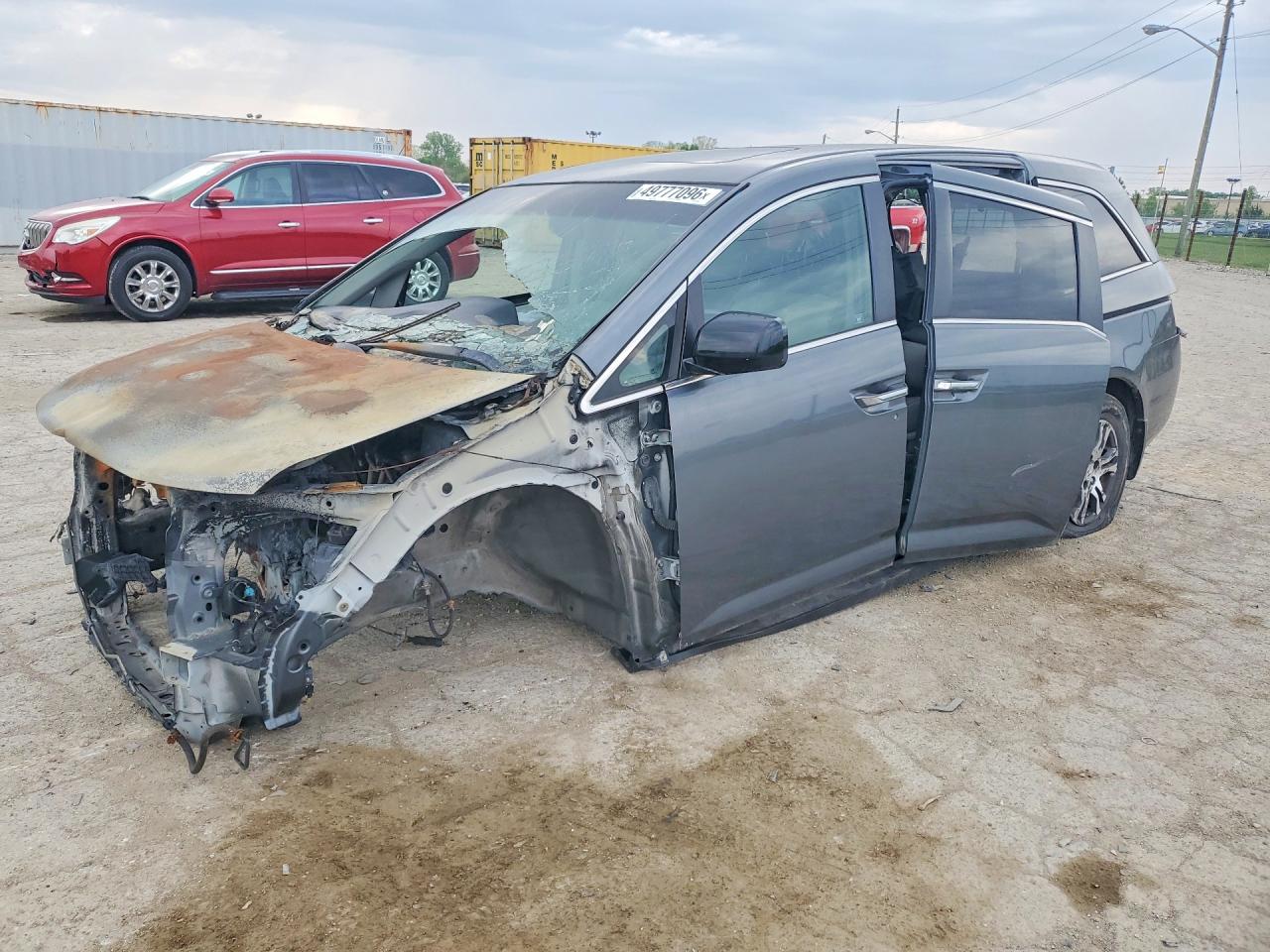 2011 Honda Odyssey EX-L, VIN 5FNRL5H68BB038035 — Engine fire