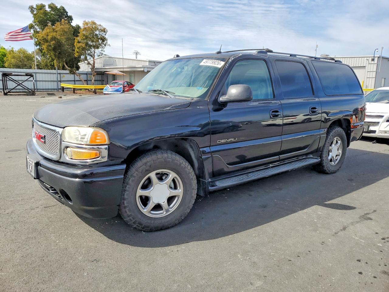 2005 GMC Yukon XL, VIN 1GKFK66U65J234490 — Minor dents and scratches