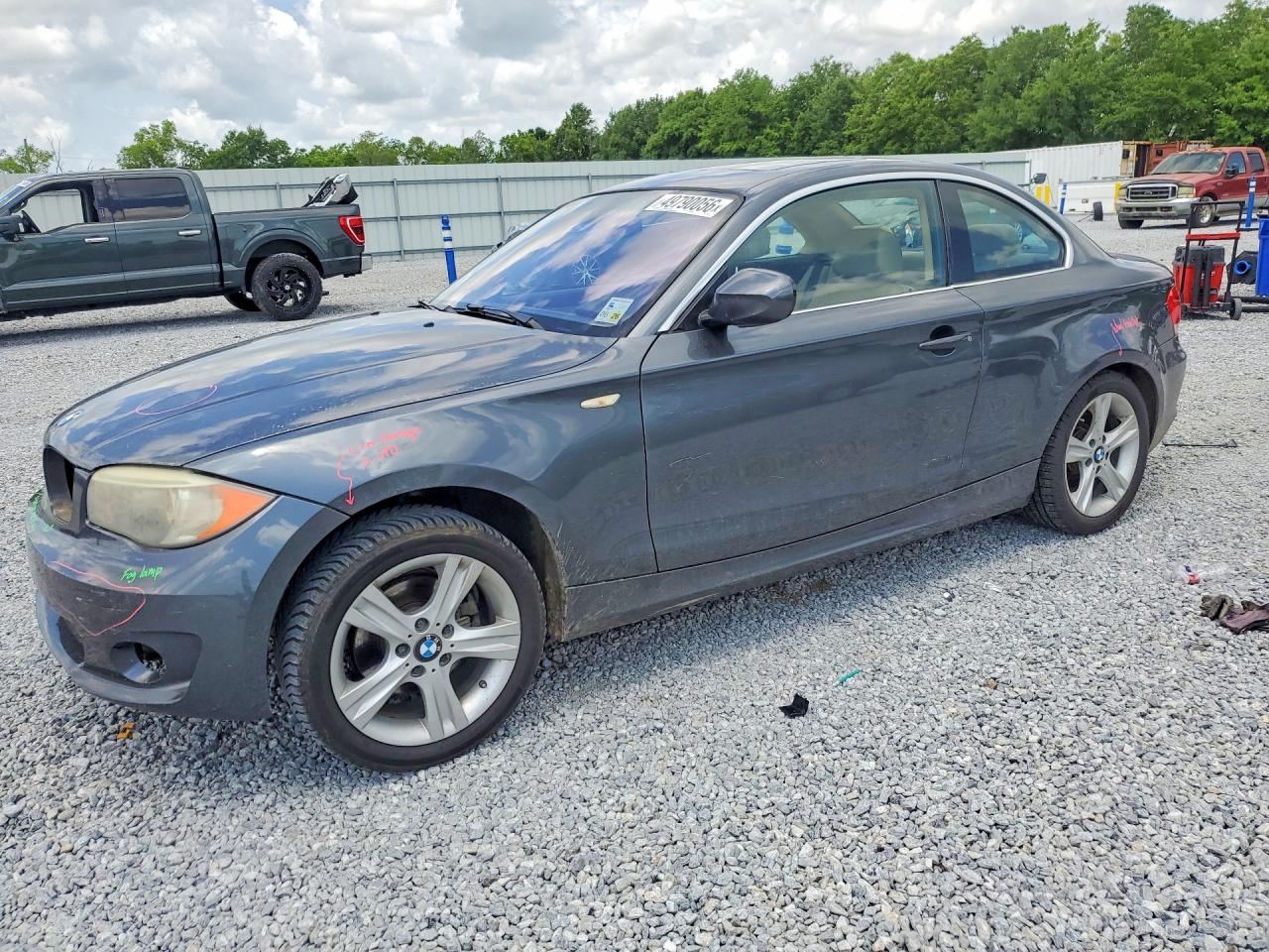 2013 BMW 1 Series 128i, VIN WBAUP7C55DVP24432 — Front end