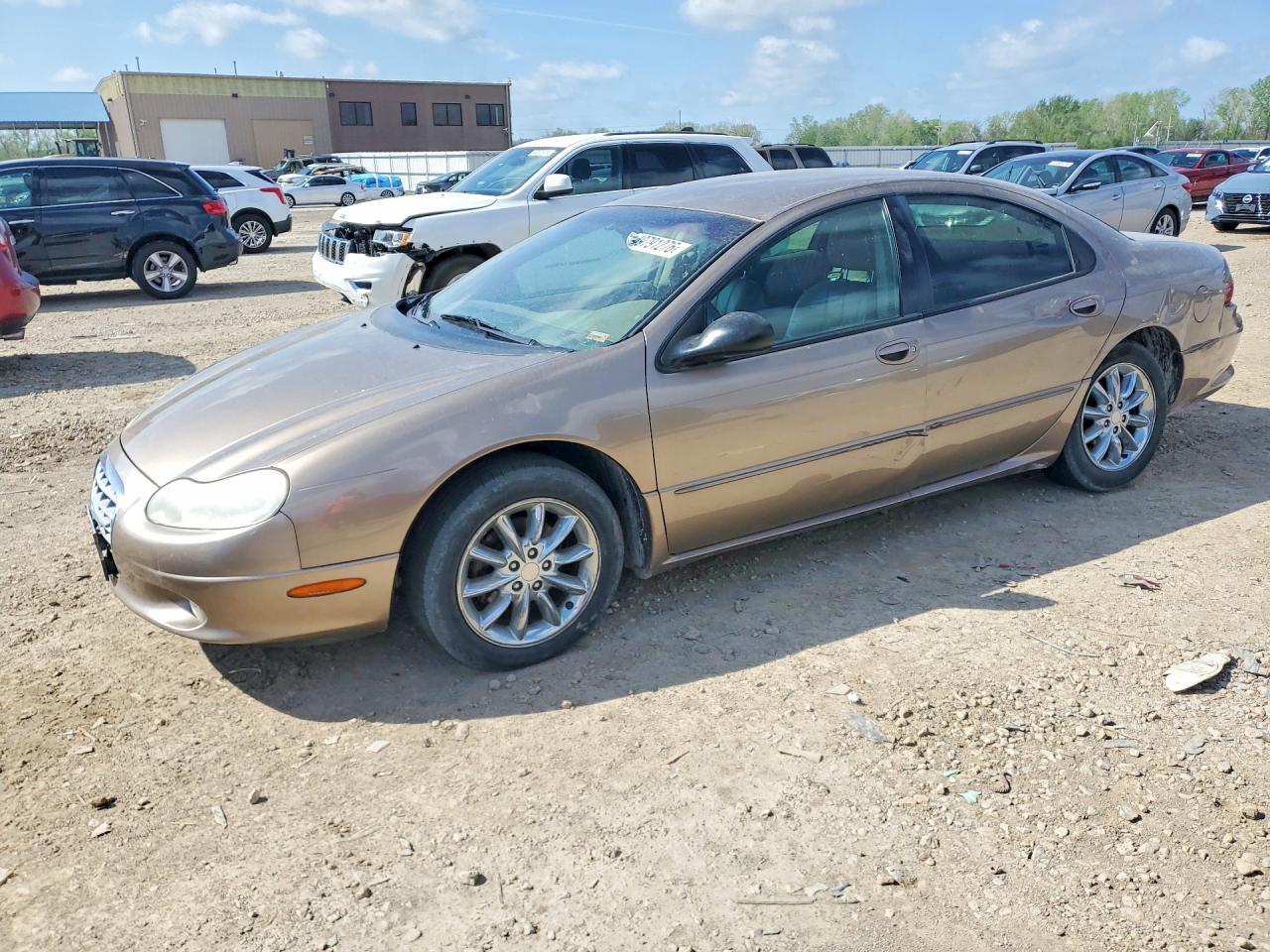 2002 Chrysler Concorde LXi, VIN 2C3HD36M62H148028 — Side