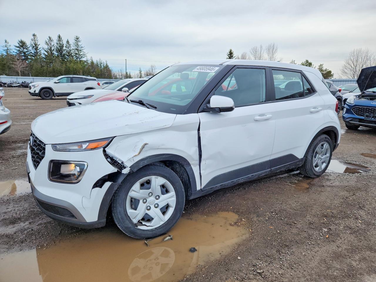2022 Hyundai Venue SE, VIN KMHRB8A33NU204764 — Side