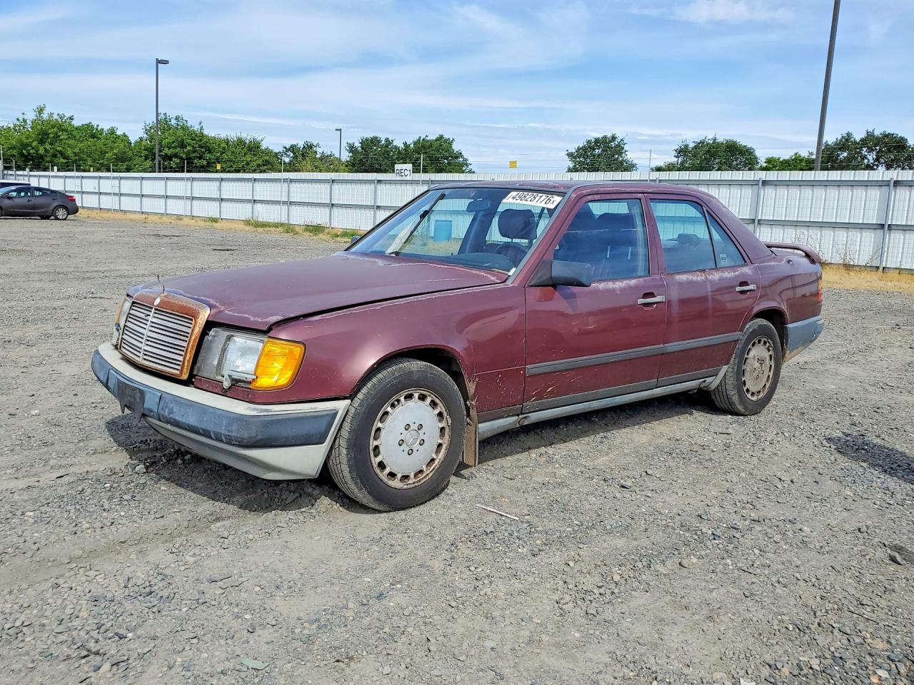 1986 Mercedes-Benz 300 E, VIN WDBEA30D9GA235751 — Front end