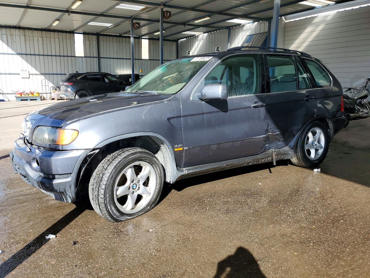 2003 BMW X5 4.4i, VIN 5UXFB33573LH48780 — Бок