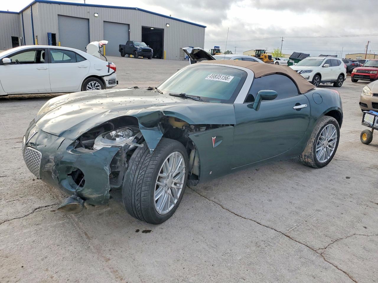 2007 Pontiac Solstice, VIN 1G2MB35B97Y118782 — Front end