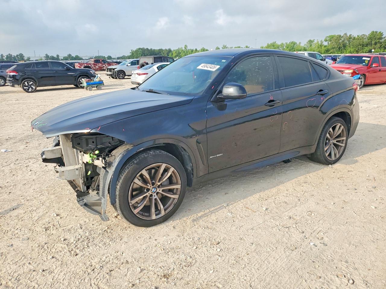 2016 BMW X6 xDrive50i, VIN 5UXKU6C57G0R33829 — Front end