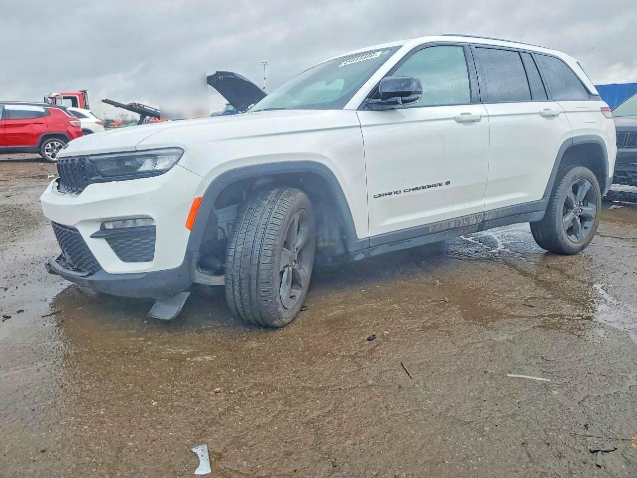 2025 Jeep Grand Cherokee Limited, VIN 1C4RJHBG3SC330777 — Front end