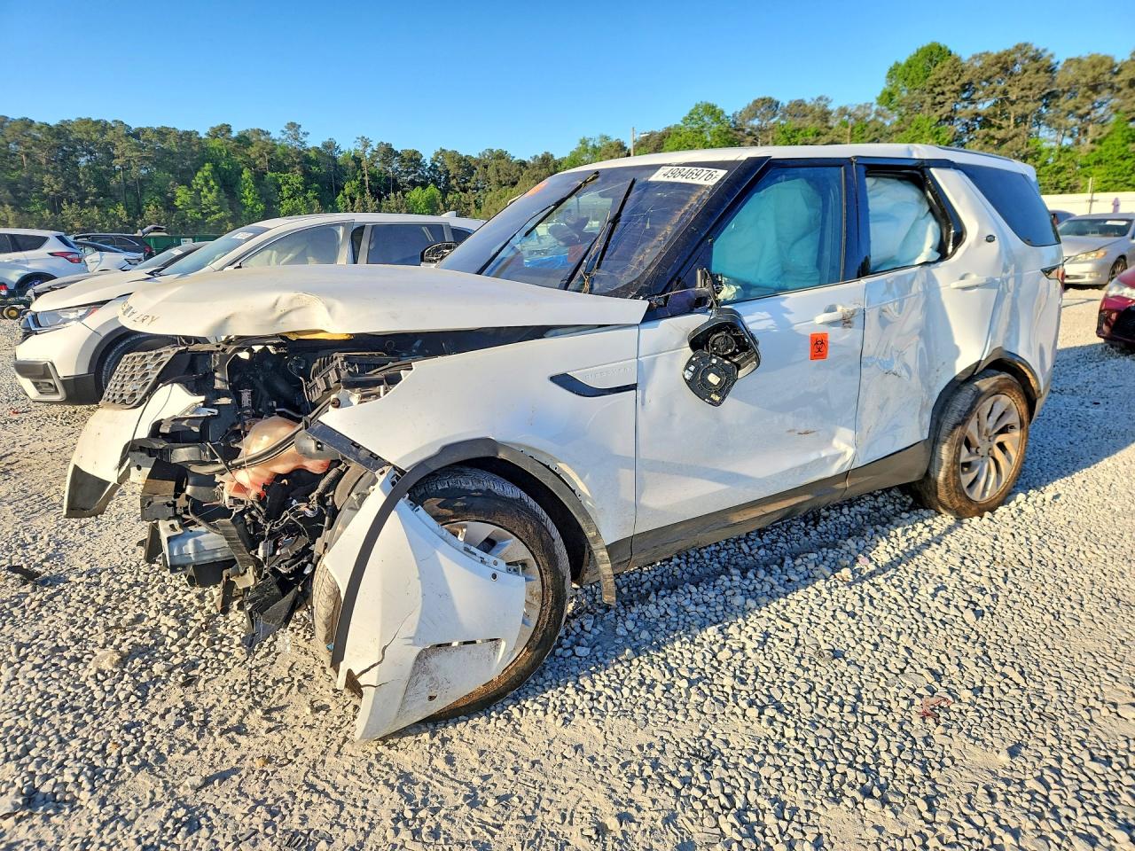 2021 Land Rover Discovery, VIN SALRJ2RX8M2452636 — Front end