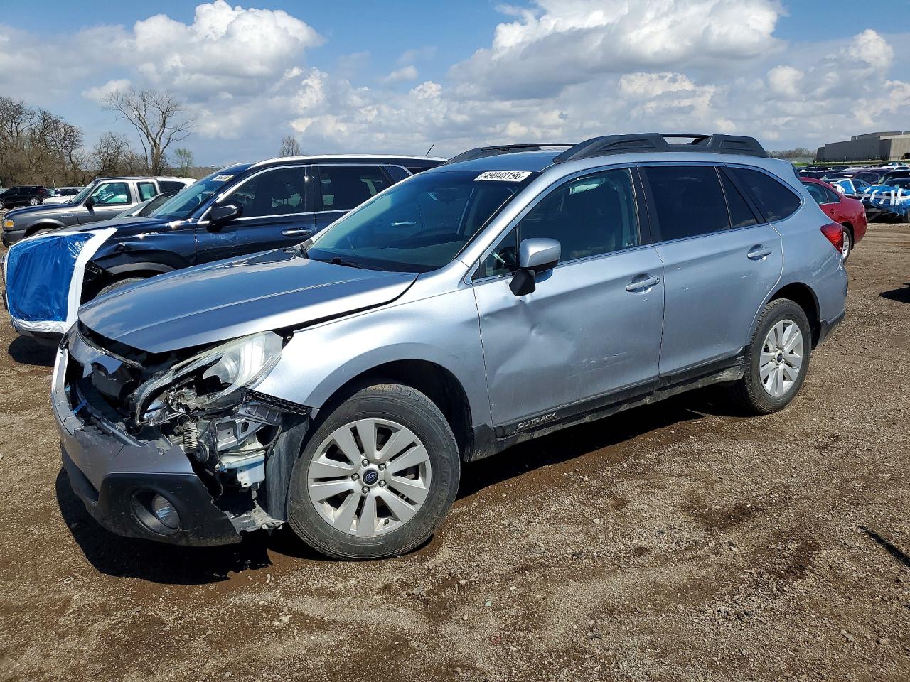 2016 Subaru Outback Premium, VIN 4S4BSBCC5G3208772 — Front end