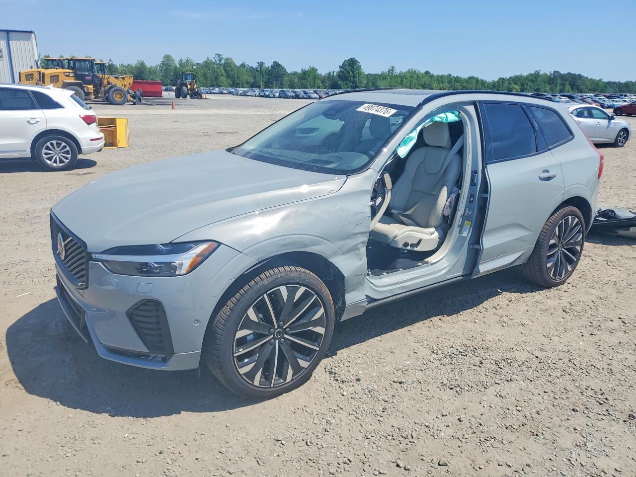 2026 Volvo XC60 Ultra, VIN YV4M12RMXT1422451 — Side