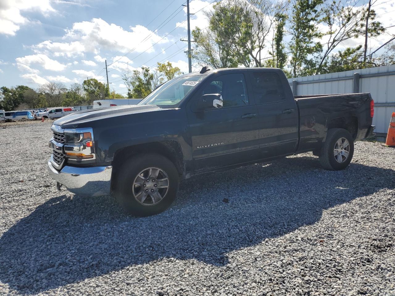2019 Chevrolet Silverado 1500 LT, VIN 2GCRCPEC0K1118583 — Frame damage