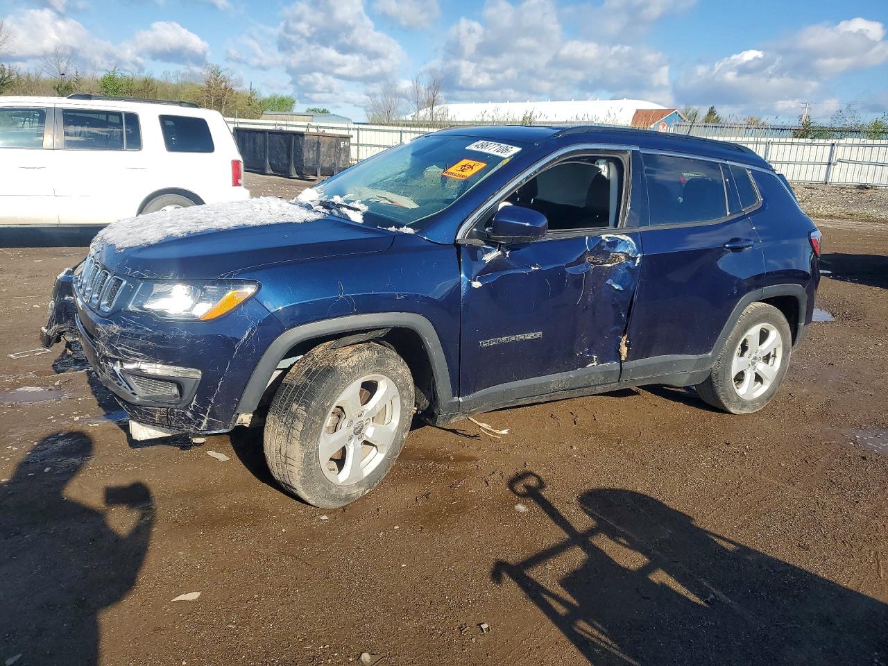 2019 Jeep Compass Latitude, VIN 3C4NJCBB7KT636214 — Перед