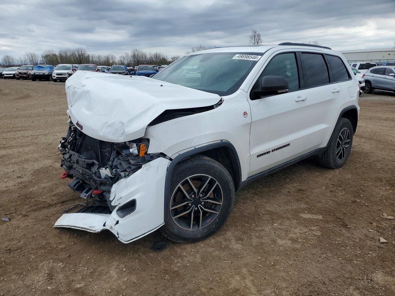 2019 Jeep Grand Cherokee Trailhawk, VIN 1C4RJFLG0KC528008 — Front end